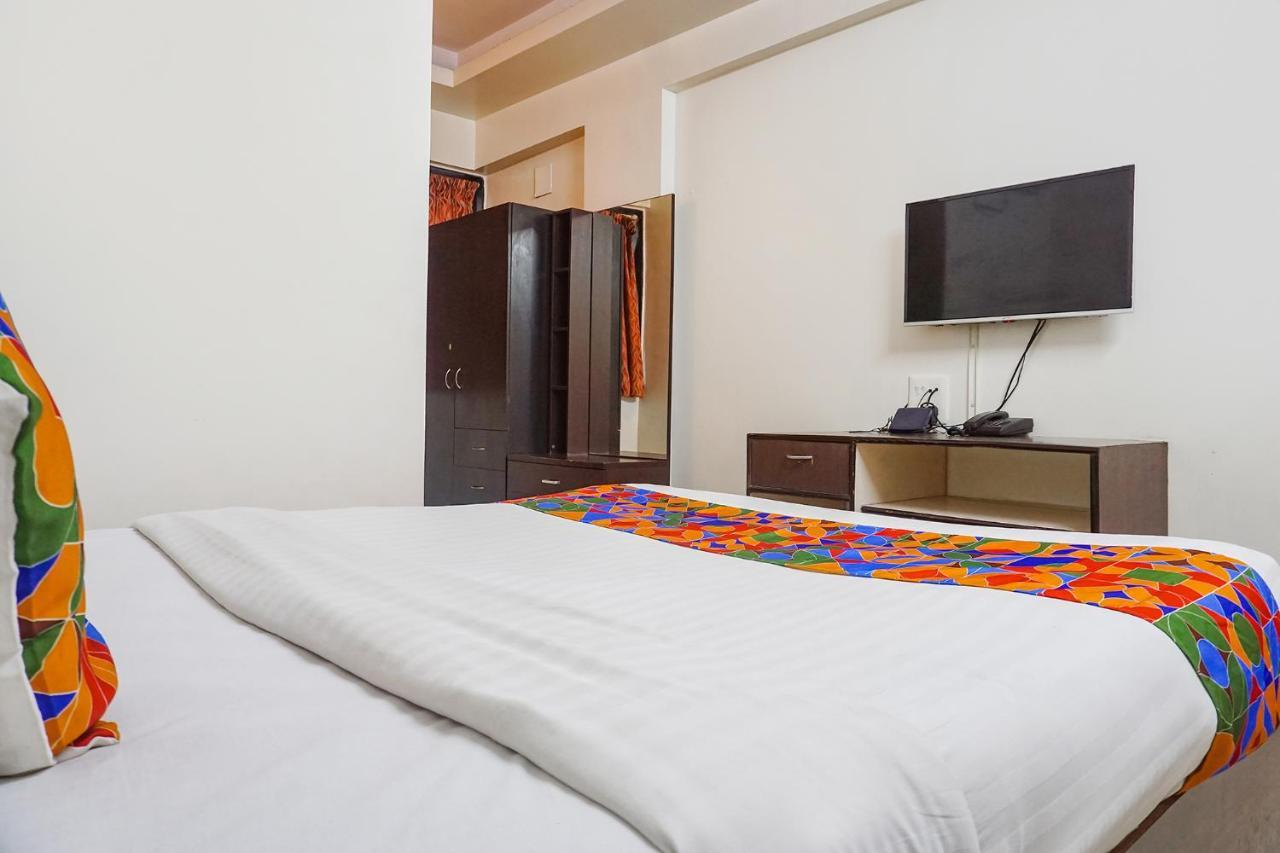 Fabhotel Royal Samrat - Ram Manohar Lohiya Pune Exteriör bild